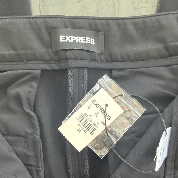 Express Curvy Boot Mid Rise Black Women's Trousers. Size 8 R. Pleated Front - Picture 2 of 8